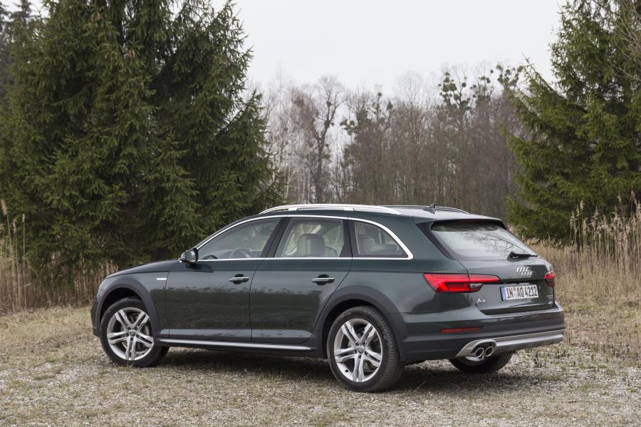  Audi A4 Allroad 2.0 TDI Quattro (B9) 2016 года  (WW) (фото 11 из 20)